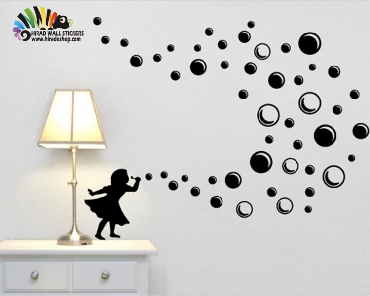 استیکر و برچسب دیواری دختر و حباب ها کد h167 استیکر و برچسب دیواری دختر و حباب ها کد h167