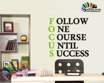 استیکر و برچسب دیواری متن انگلیسی راه موفقیت کسب و کار Focus Follow One Course Until Success Wallstickers کد h965  
