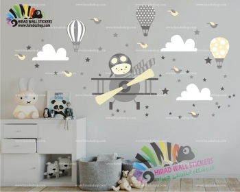 استیکر وبرچسب دیواری اتاق کودک خلبان کوچولو به همراه بالن و ابر و پرنده و ستاره Little Pilot with Balloons & Clouds & Birds & Stars کد h984 